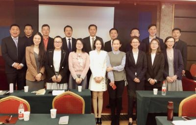 华卫医药：董事长关青伟带领员工践行“走出去，引进来”